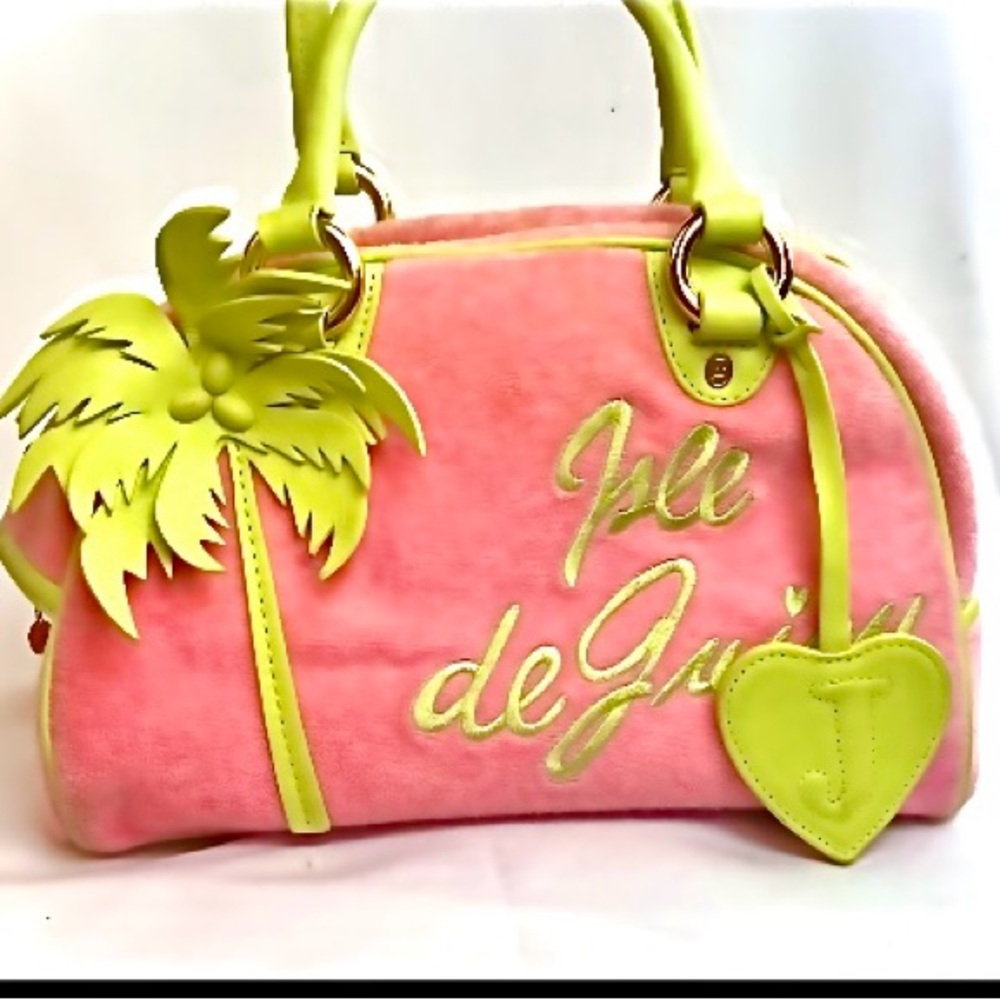 🌴 Juicy Couture “Isle de Juicy”
Palm tree bowler bag 🦄💗🦄
Vintage Charm